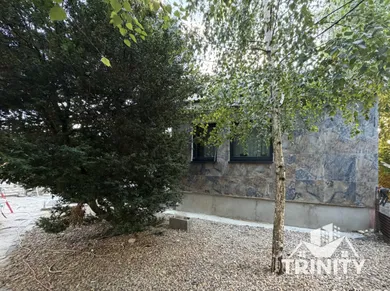Na predaj 3-izbový dom, 217 m², Šurany