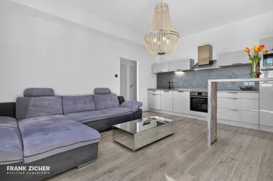 Na predaj 3-izbový byt, 55 m², Bratislava-Staré Mesto, Námestie SNP