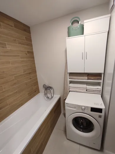 Na predaj 2-izbový byt, 60 m², Trenčín, Karpatská