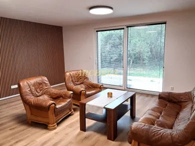 Na predaj 4-izbový dom, 107 m², Trsťany
