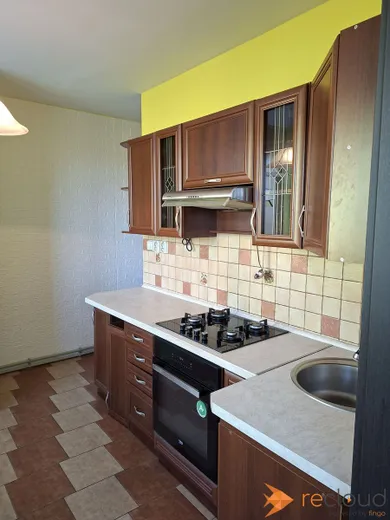 Na predaj 3-izbový byt, 73 m², Hurbanovo, Malá