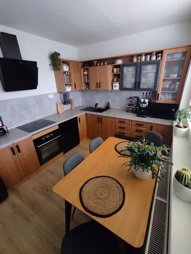 Na predaj 2-izbový byt, 60 m², Trenčín, Karpatská
