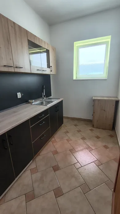 Obiekty na wynajem, Nitra · €1300