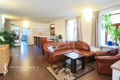 Na predaj objekt, 210 m², Svätý Anton