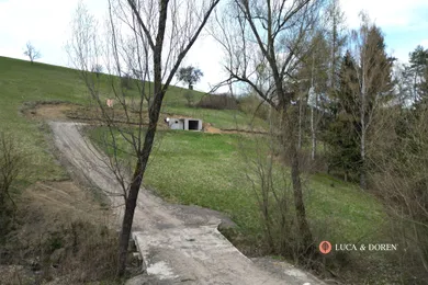 Na predaj pozemok, 120 m², Lúky