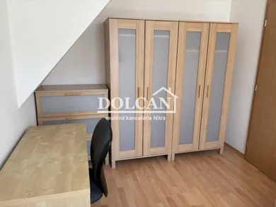 Na prenájom 2-izbový byt, 48 m², Nitra, Južná