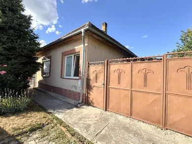 Domy na sprzedaż, 4-pokojowe, Andovce · €119 900