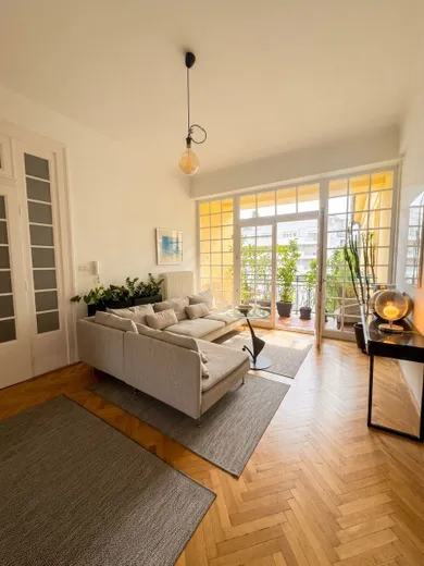 Na prenájom 5-izbový byt, 143 m², Bratislava-Staré Mesto, Holubyho