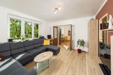 Na predaj 2-izbový byt, 54 m², Bratislava-Rača, Kadnárova