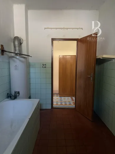 Na predaj 5-izbový dom, 266 m², Lopúchov