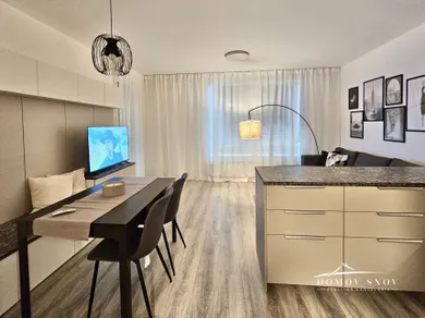 Na prenájom 2-izbový byt, 50 m², Trnava, Cukrová ulica