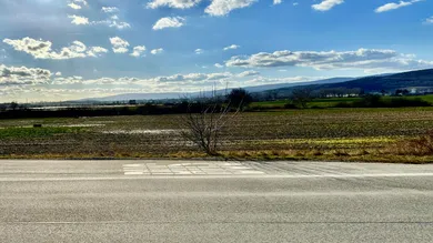 Na predaj pozemok, Modra