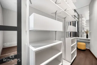 Na predaj 3-izbový byt, 98 m², Bratislava-Staré Mesto, Medená