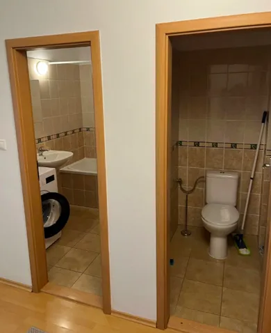 Na prenájom 1-izbový byt, 45 m², Bratislava-Petržalka, Vyšehradská
