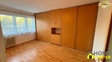 Na predaj 3-izbový byt, 75 m², Komárno