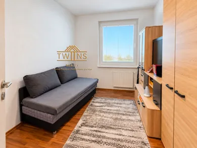 Na predaj 4-izbový byt, 89 m², Bratislava-Karlova Ves, Veternicová