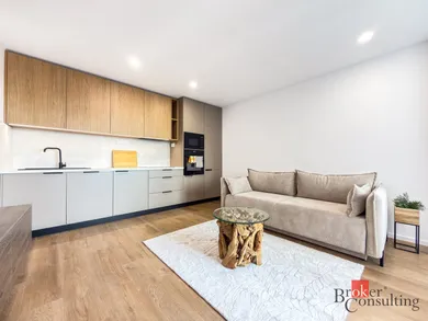 Mieszkania na wynajem, 2-pokojowe, Bratislava-Staré Mesto · €760