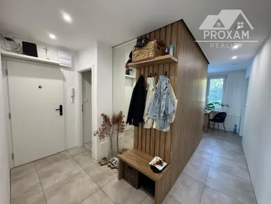 Na predaj 2-izbový byt, 64 m², Banská Bystrica, Slnečná