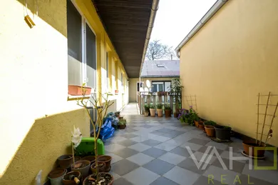 Na predaj 4-izbový byt, 124 m², Trnava, Kapitulská