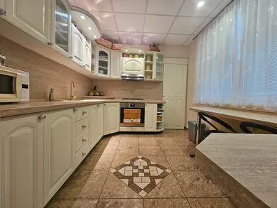 Mieszkania na sprzedaż, 3-pokojowe, Levice · €123 990