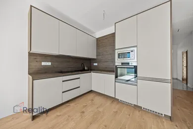 Domy na predaj 4-izbový, Lehnice · €239 000
