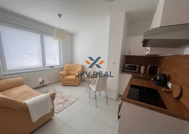 Na prenájom 1-izbový byt, 35 m², Považská Bystrica