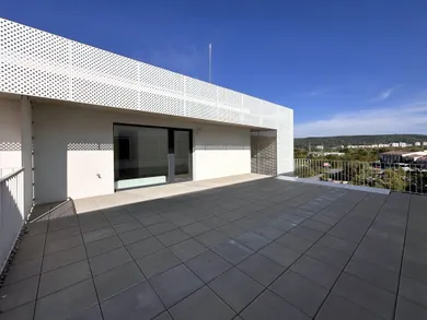 Na predaj 4-izbový byt, 99 m², Bratislava-Dúbravka, Agátová