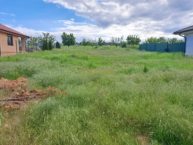 Na predaj pozemok, 680 m², Cabaj-Čápor