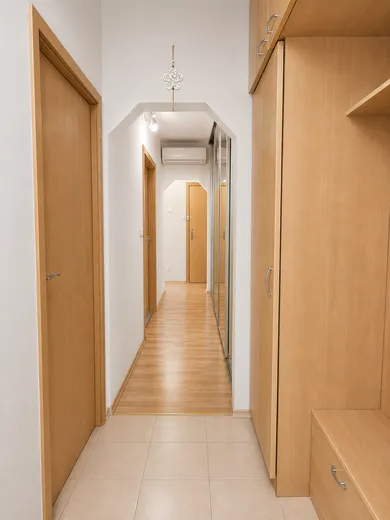 Na predaj 2-izbový byt, 55 m², Pezinok, Svätoplukova