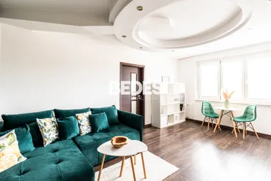 Na predaj 3-izbový byt, 65 m², Handlová, Partizánska 1