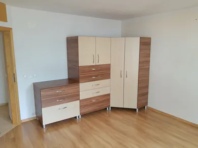 Na prenájom 2-izbový byt, 62 m², Trenčín, Inovecká