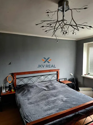 Na predaj 7-izbový dom, 300 m², Orechová Potôň