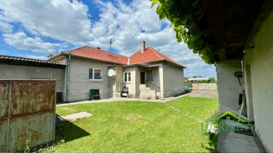 Na predaj 3-izbový dom, 612 m², Brunovce
