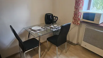 Na prenájom 2-izbový byt, 42 m², Bratislava-Staré Mesto, Murgašova