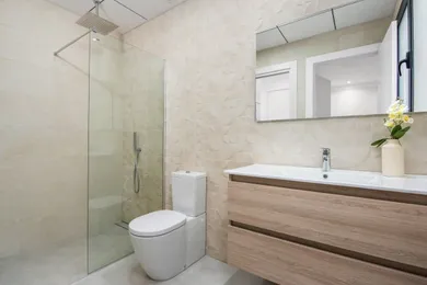 Na predaj dom, 305 m²