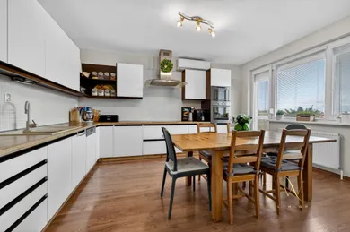 Mieszkania na sprzedaż, 4-pokojowe, Senec · €289 000