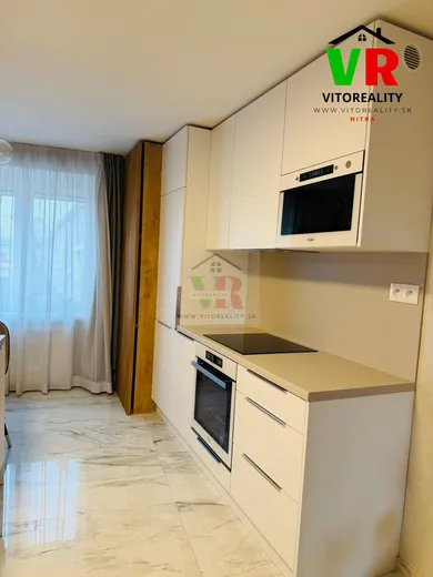 Na prenájom 2-izbový byt, 60 m², Nitra, Za Ferenitkou