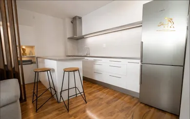 Na prenájom 1-izbový byt, 42 m², Bratislava-Nové Mesto