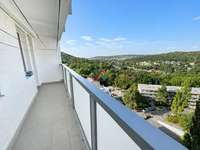 Na predaj 3-izbový byt, 72 m², Bratislava-Karlova Ves, Púpavová