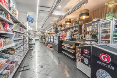 Lokale komercyjne na sprzedaż, Bratislava-Staré Mesto · €1 350 000