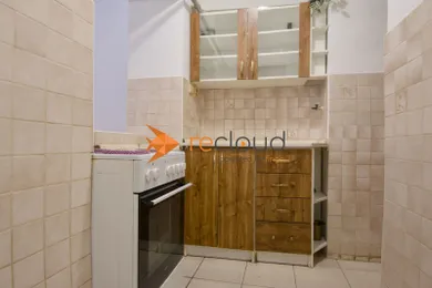 Na predaj 1-izbový byt, 47 m², Prievidza, F. Madvu