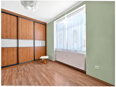 Na prenájom 3-izbový byt, 77 m², Banská Bystrica, Trieda SNP