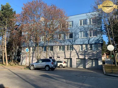 Na prenájom komerčné, 15 m², Prievidza, Záhradnícka