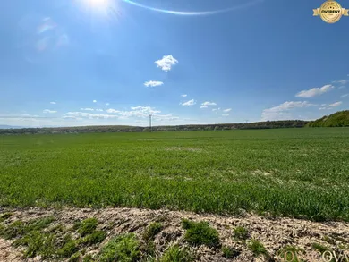 Na predaj pozemok, 225 m², Trenčianske Jastrabie
