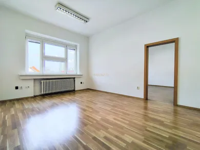 Na prenájom komerčné, 48 m², Bratislava-Staré Mesto, Štefánikova
