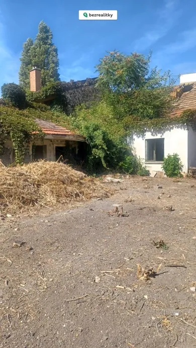 Działki na sprzedaż, Komárno · €190 000