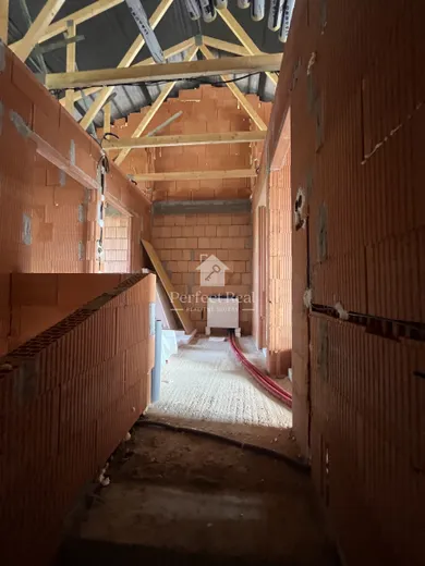 Na predaj 4-izbový byt, 117 m², Dolný Bar