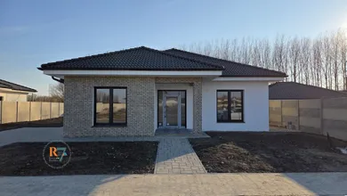 Domy na sprzedaż, 4-pokojowe, Dunajská Streda · €299 000