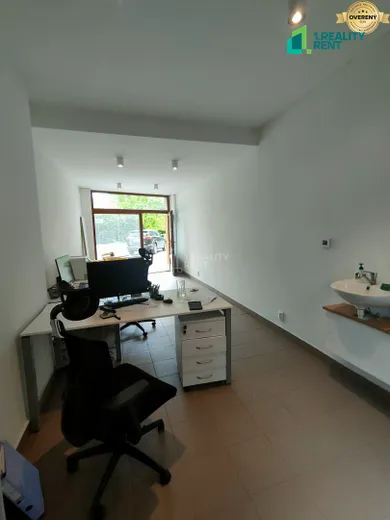 Na prenájom komerčné, 24 m², Žilina, Andreja Kmeťa