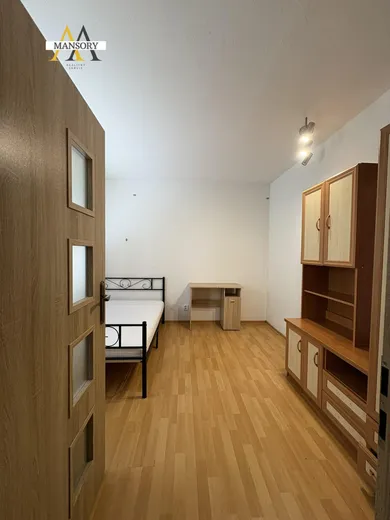 Na predaj 4-izbový byt, 82 m², Bánovce nad Bebravou